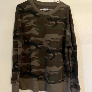 TIME AND TRU CAMO SWEATER